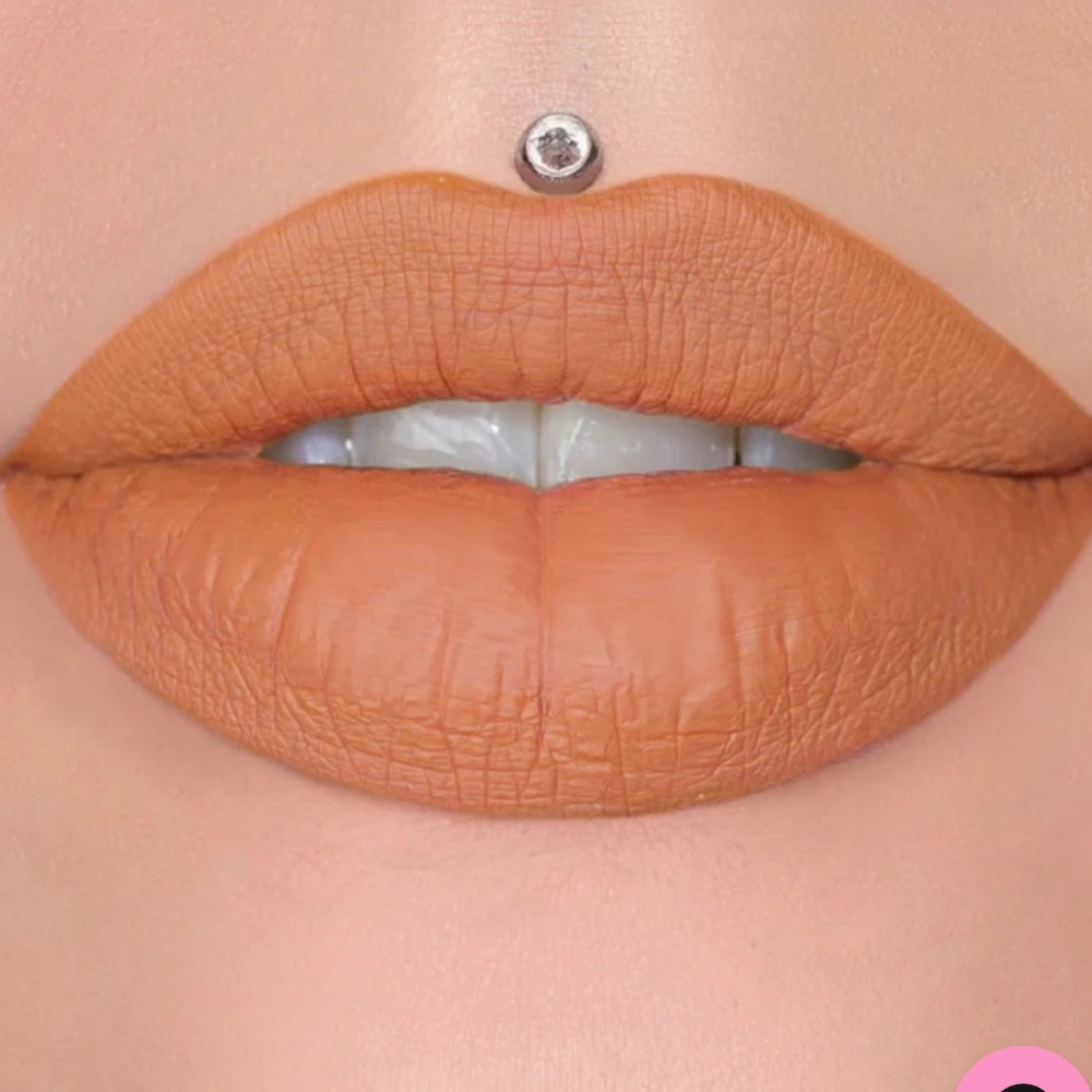NO SQUEEZE Jeffree Star Velour Liquid Lipstick